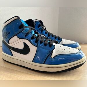 Jordan 1 Mid Signal Blue